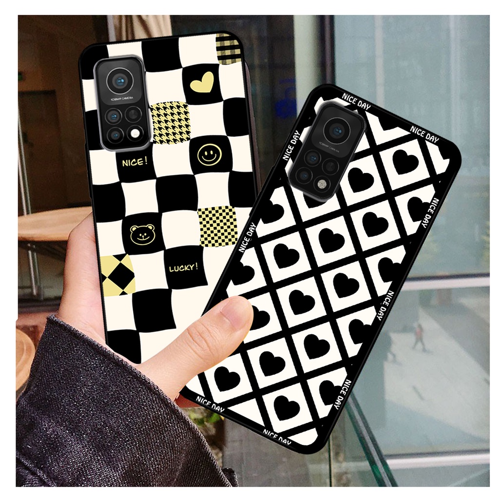 Ốp lưng Xiaomi Mi 10T Pro in hoạ tiết caro trái tim đen trắng, gấu bear cute đáng yêu