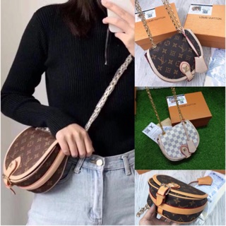 Túi LV dáng bầu . 2 màu