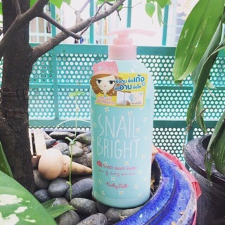Sữa tắm Snail Bright Body Bath