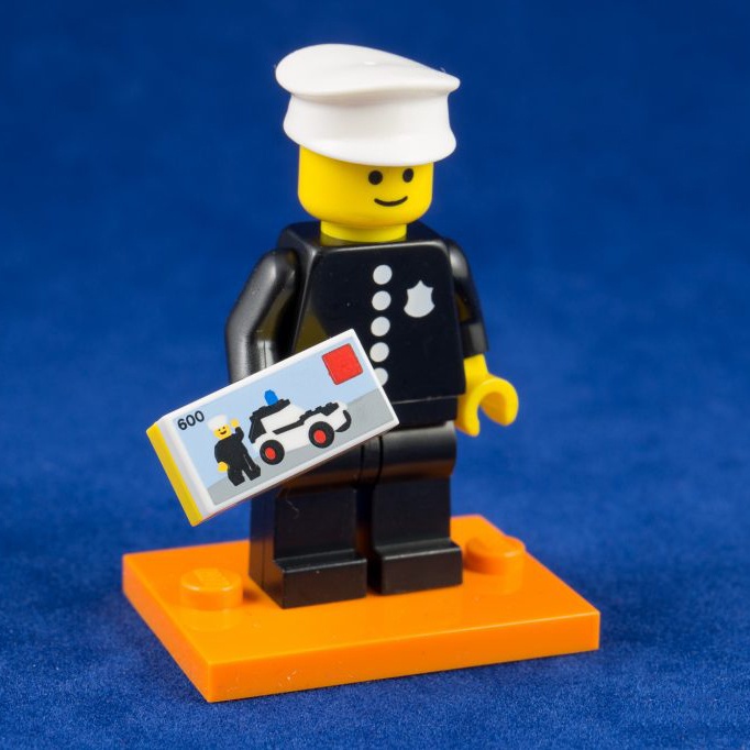 Nhân vật LEGO Minifigures Series 18 71021 Classic Police Officer - Cảnh Sát Cổ Điển NEW SEAL