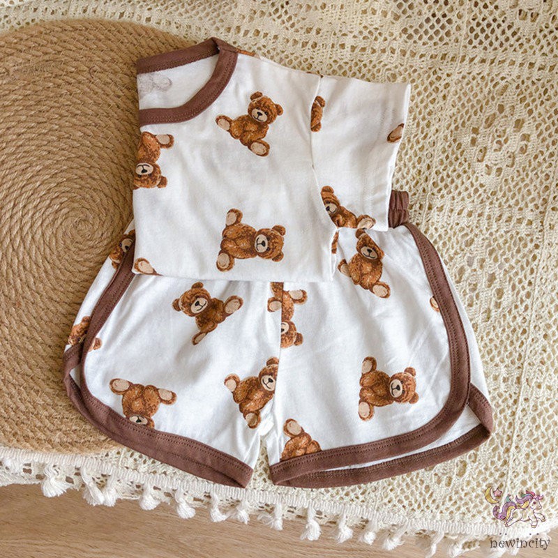 Bộ áo thun tay ngắn và quần short in hình gấu phong cách Hàn Quốc cho trẻ em