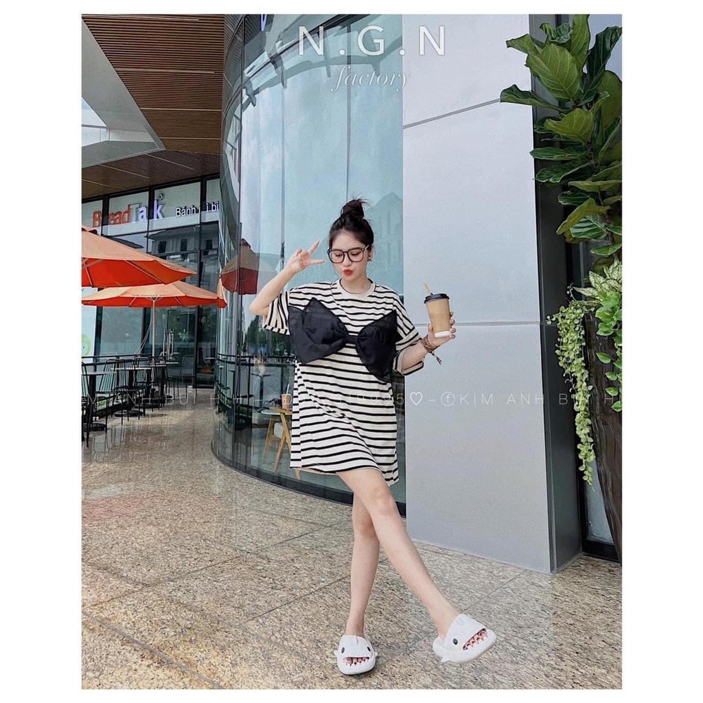 Váy phông kẻ nơ phối đen tiểu thư xinh