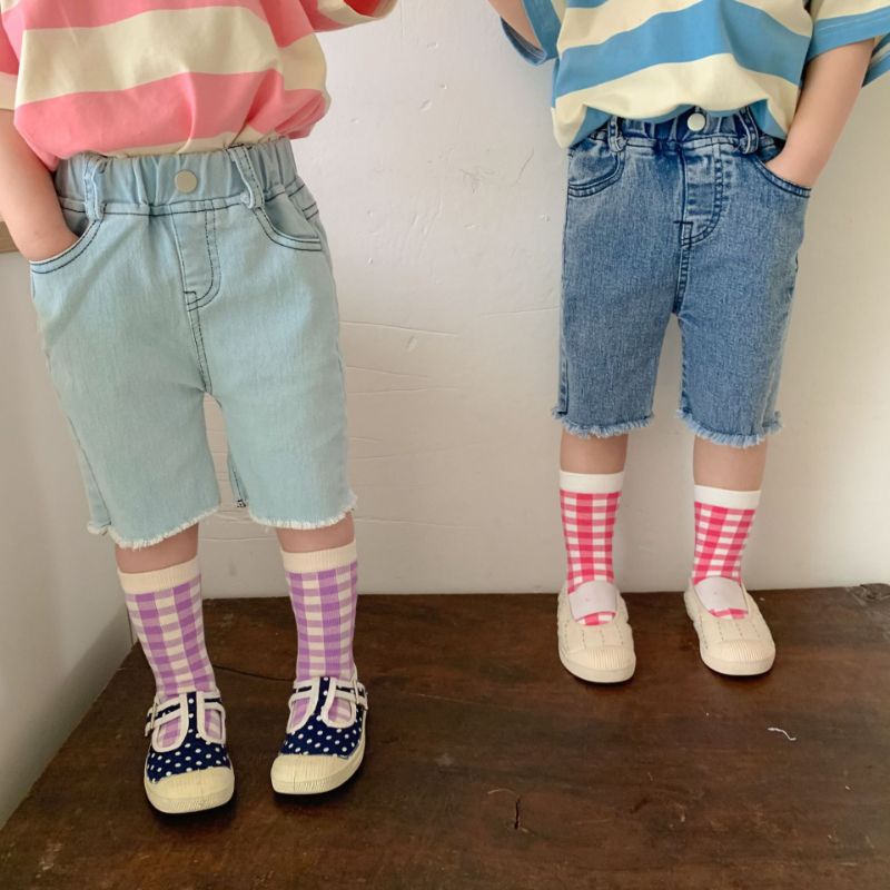Quần ngố lửng jeans bé gái style Hàn gấu tua rua | Dương Oyy