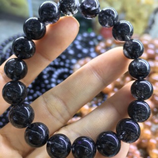 Vòng tay phong thuỷ mệnh thuỷ toc den 10 lỳ