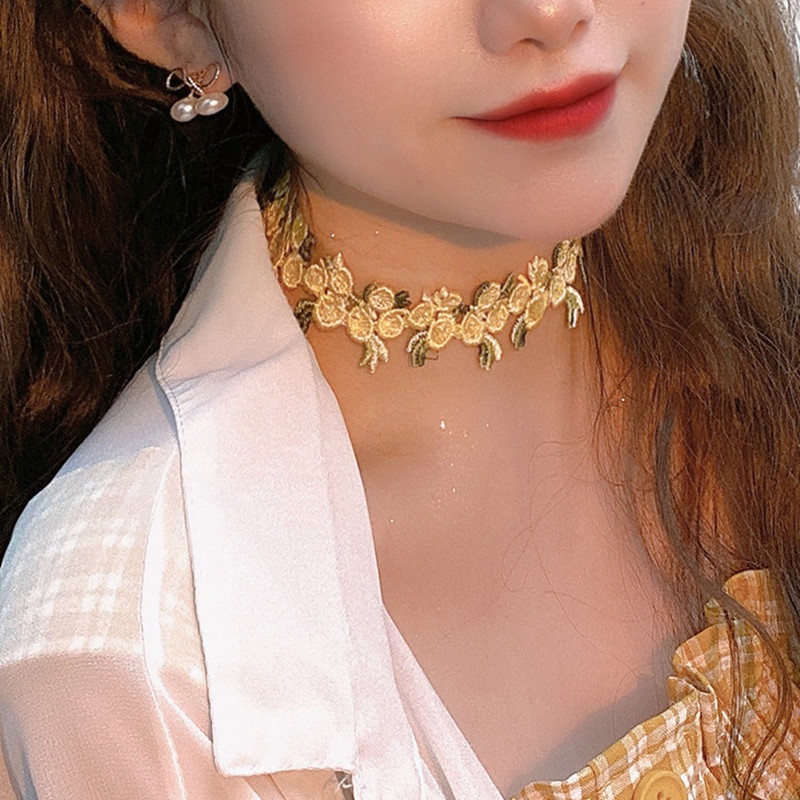 Vòng Cổ Choker Họa Tiết Hoa Thời Trang