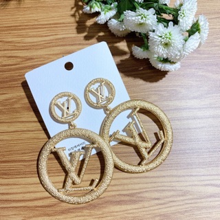 Bông tai l.v tròn to