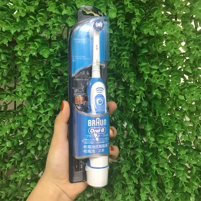 Bàn Chải Đánh Răng Chạy Pin Oral-B Pro-Expert