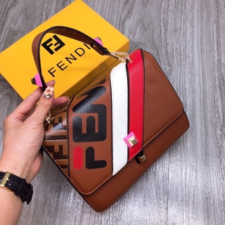 Túi fendi size 23cm
