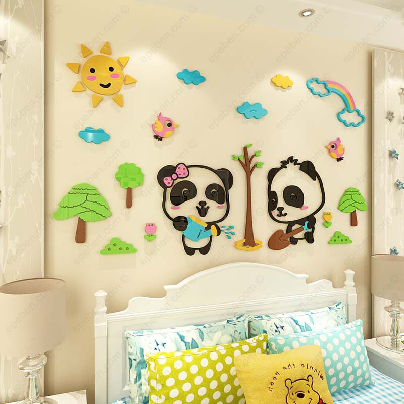 Tranh dán tường mica 3d decor khổ lớn gấu trúc đi trồng cây trang trí mầm non, phòng cho bé Nhiều Size - EPeBen