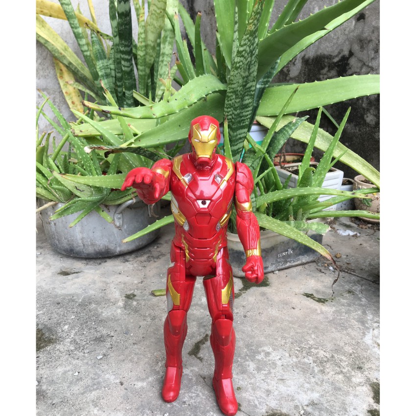 Đồ Chơi Mô Hình Người Sắt Ironman Nhựa Đặc Cao 30cm Loại Lớn Có Đèn Led Đỏ Và Phát Nhạc Cho Bé Thích Siêu Anh Hùng