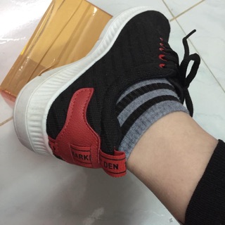 Giày thể thao dành cho nữ