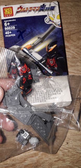 Lắp ráp 1 hộp LegoConverge Kamen Rider 90029