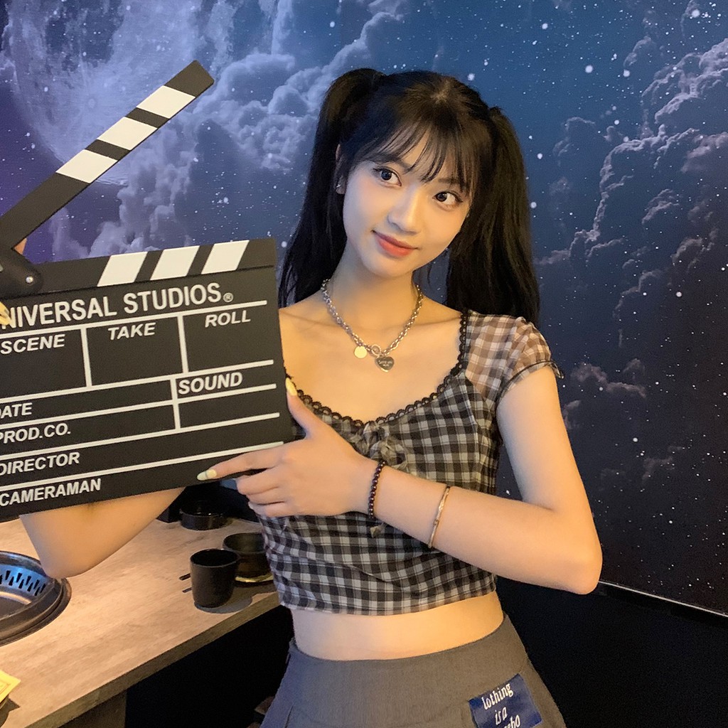 Áo ngắn dáng mỏng họa tiết kẻ ô trắng và đen thời trang retro Hàn Quốc | BigBuy360 - bigbuy360.vn