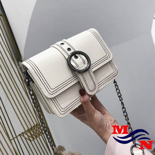 Túi da mềm khóa cài dây xích BO90