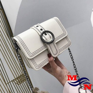 Túi da mềm khóa cài dây xích BO90
