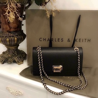 Túi charles and keith authentic