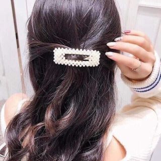 Kẹp tóc đính hạt