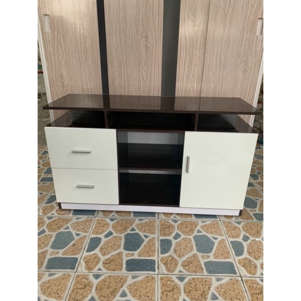 Kệ tivi ngang 1m2 cao 50 sâu 45 nhựa đài loan