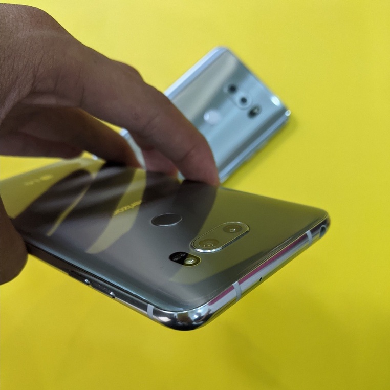 Điện Thoại LG V30 Thinq Cũ 99% Chip Snapdragon 835, Ram 4GB, Bộ nhớ 64 GB. Sơn Pixel