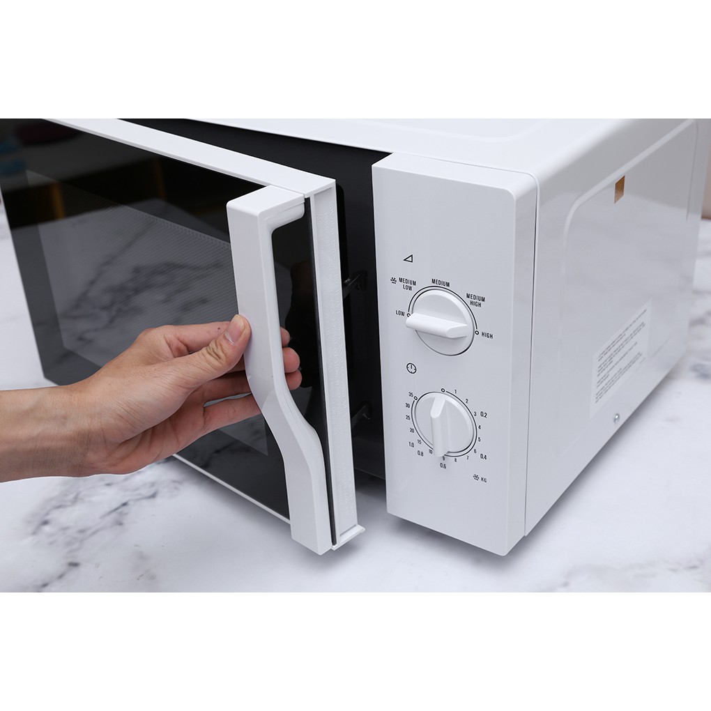 Lò vi sóng Electrolux EMM2322MW 23 lít nấu, hâm nóng, rã đông