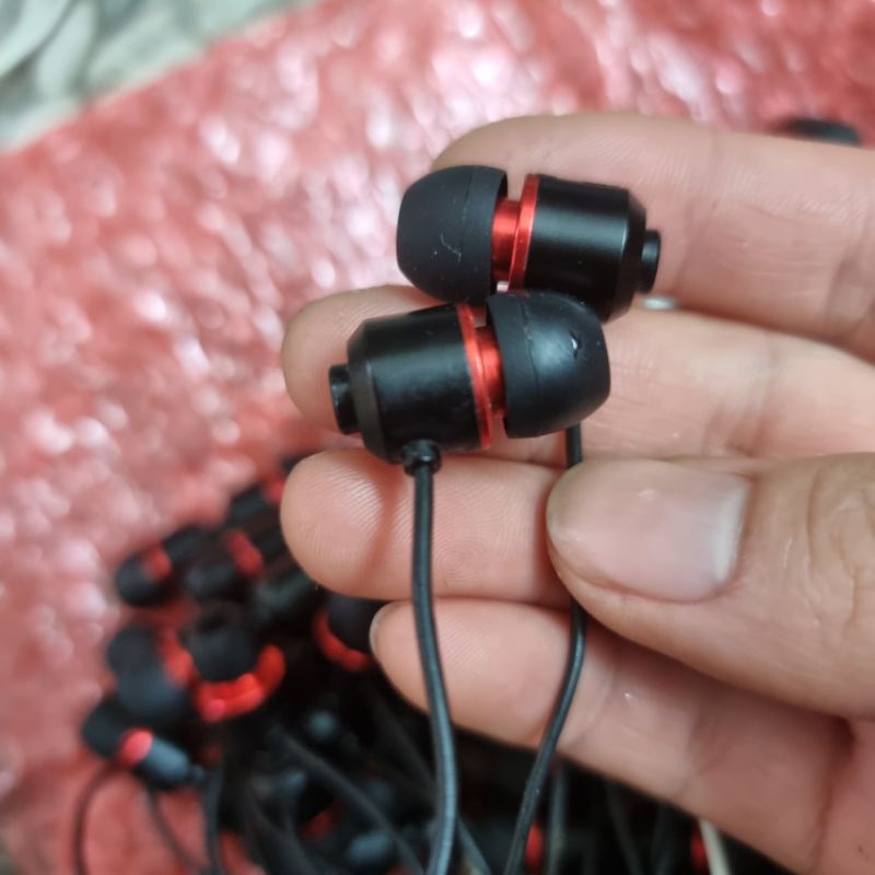 1 đôi tai nghe bán giá thành phẩm hàng tồn kho bass căng