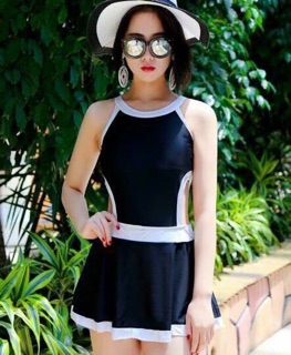 Bikini liền 1 mảnh ( có kèm ảnh khách )