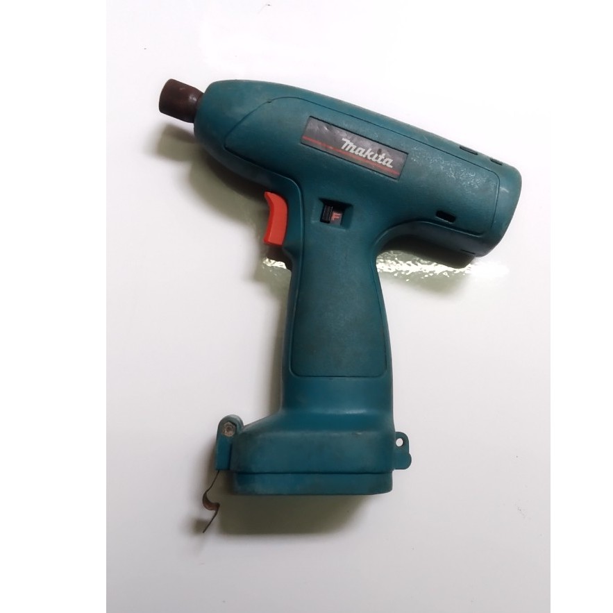 Máy bắn vít Makita 9.6V lên 12v lithium
