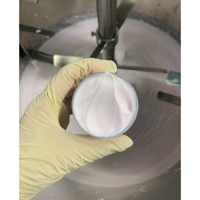 500 gam kem body cao cấp tặng tắm trắng