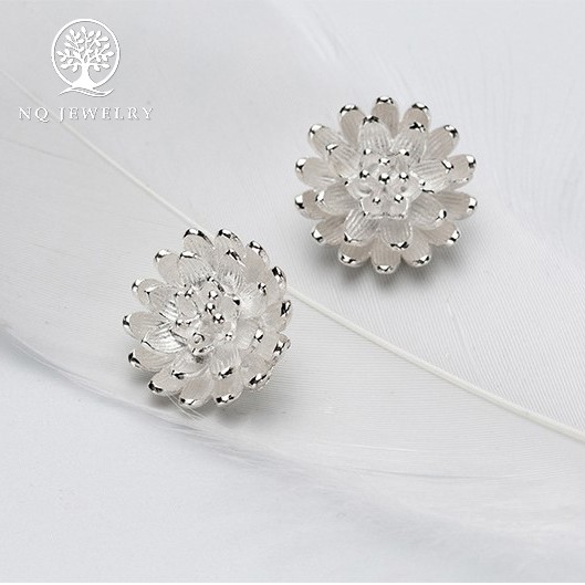 Charm bạc hoa cúc - NQ Jewelry
