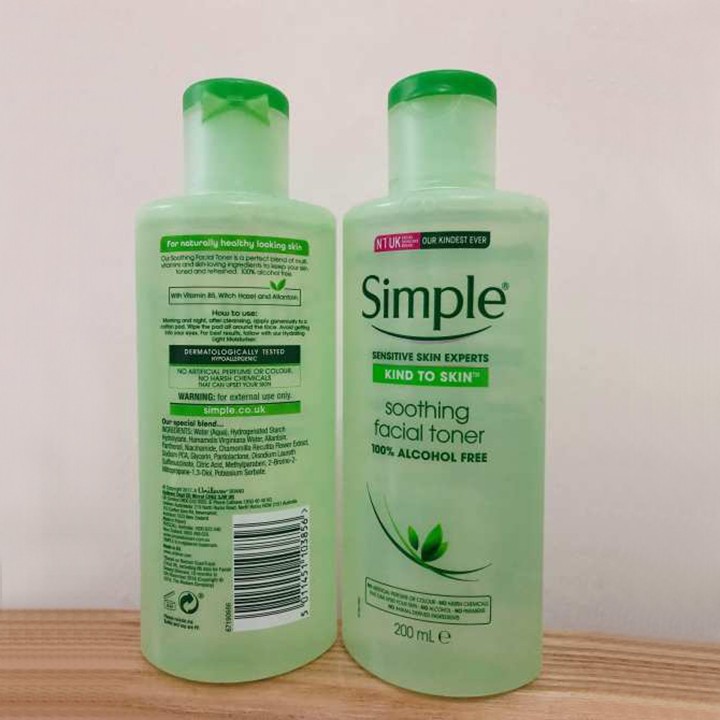 Nước hoa hồng Simple Soothing Facial Toner 200ml