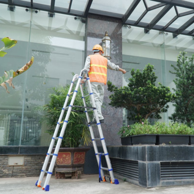 Thang nhôm rút chữ A nhập khẩu ADVINDEQ ADT707BN 8 đế cao su chắc chăn - Có bánh xe kéo - Hợp kim nhôm cao cấp
