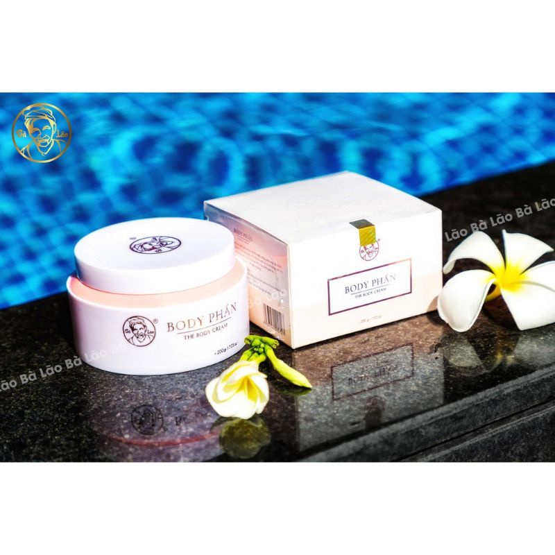 Body Phấn Dưỡng Trắng Mịn Da - Bà Lão