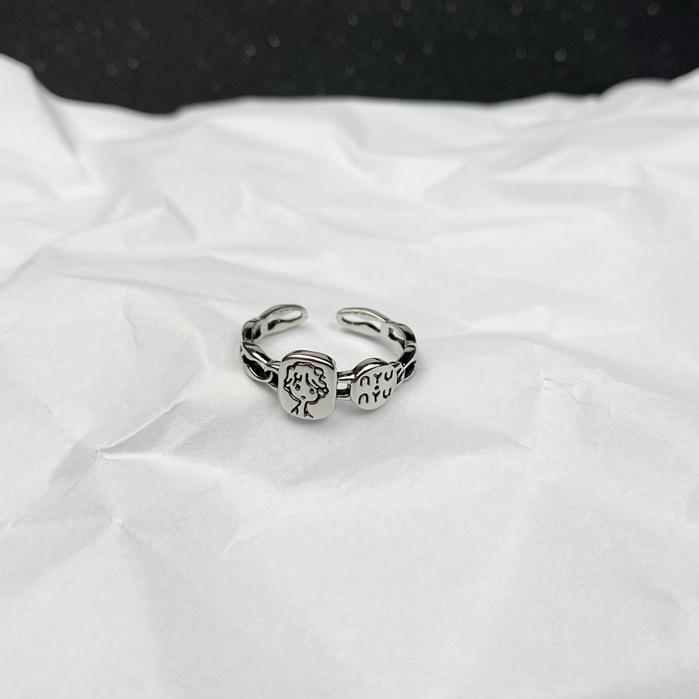 Nhẫn dạng hở chạm khắc họa tiết phong cách cổ điển độc đáo