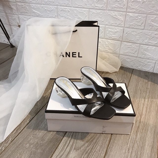 Guốc quai chéo gót trong