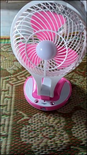 Quạt tích điện mini