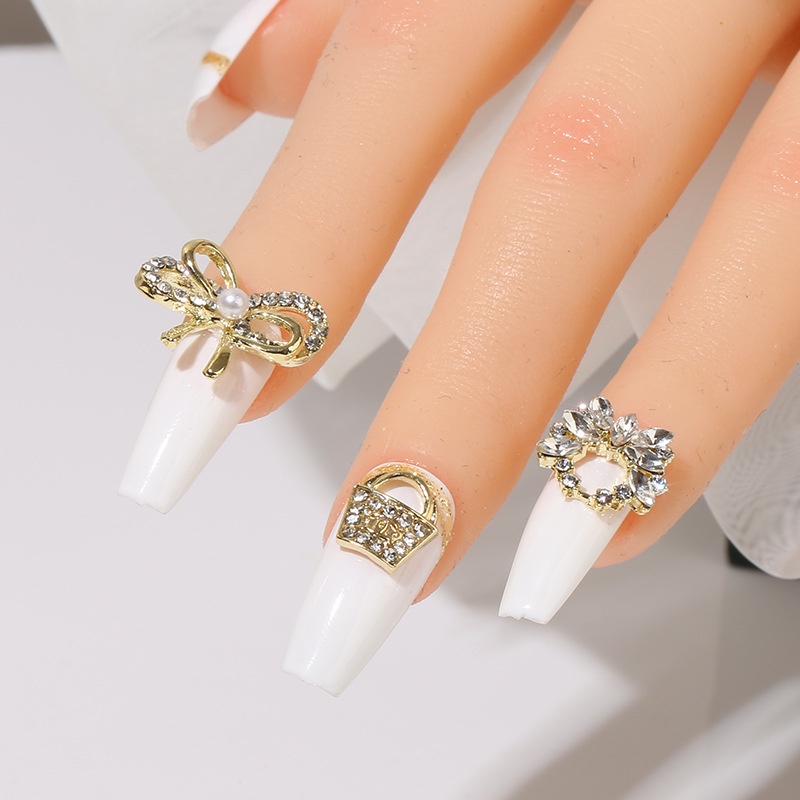 Túi Thơm Trang Trí Móng Tay Nghệ Thuật Bằng Hợp Kim Hình Mặt Cười Mắt Mèo Sang Trọng