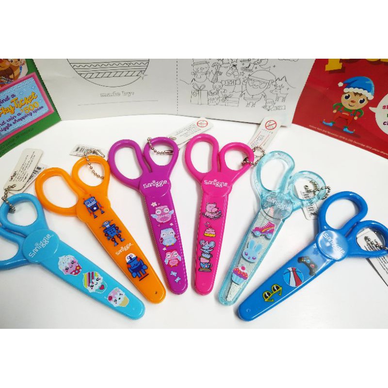 Kéo Smiggle có nắp đậy