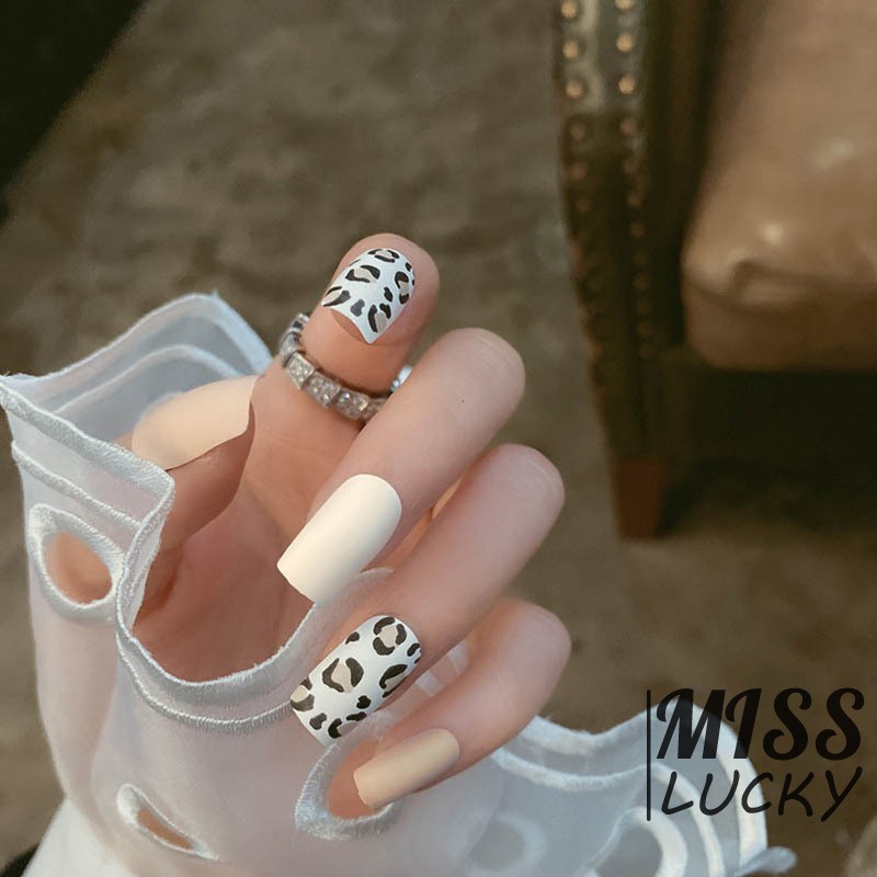 24 móng tay giả sơn màu da báo thời trang cá tính