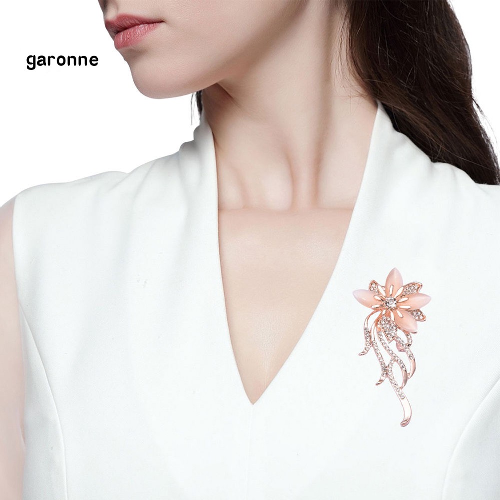 Ghim cài áo hình bông hoa đính đá phong cách thanh lịch dành cho nữ