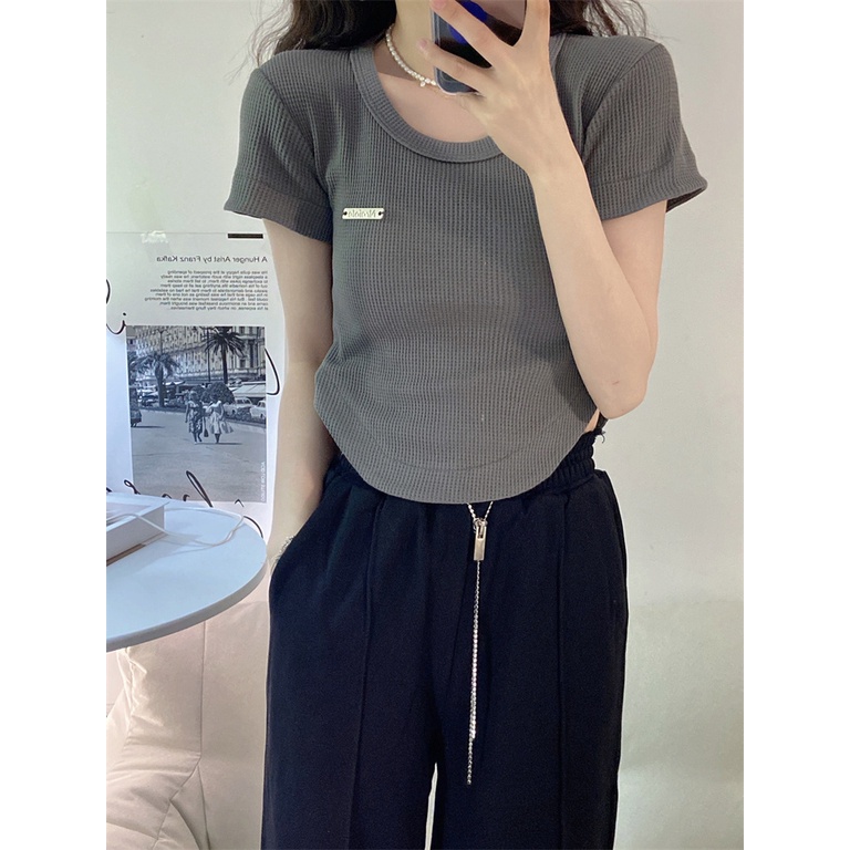 Áo Thun Nữ Tay Ngắn Dáng Ôm Cổ Chữ U