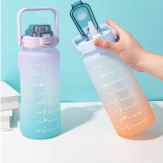 Bình đựng nước 2L thông minh có vạch báo giờ uống nước - giao màu ngẫu nhiên