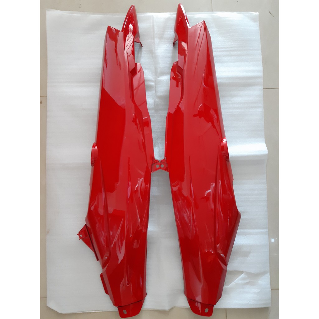 Ốp sườn Sirius đỏ tươi Yamaha