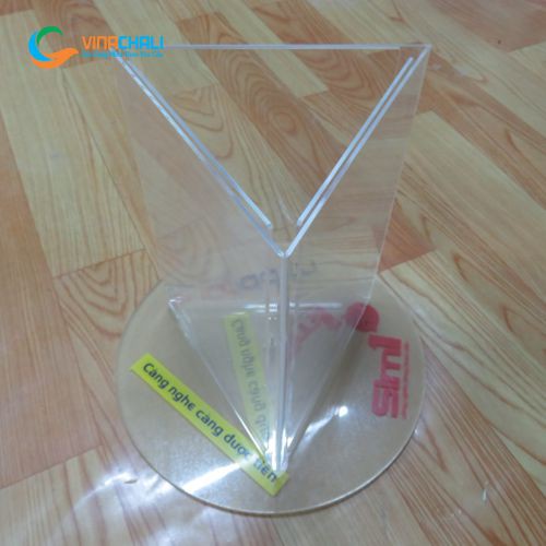 Kệ mica xoay 3 mặt đựng giấy khổ A5