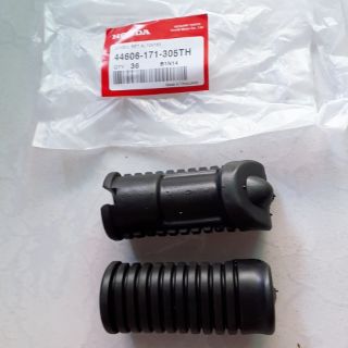 Cao su gác chân trước DR