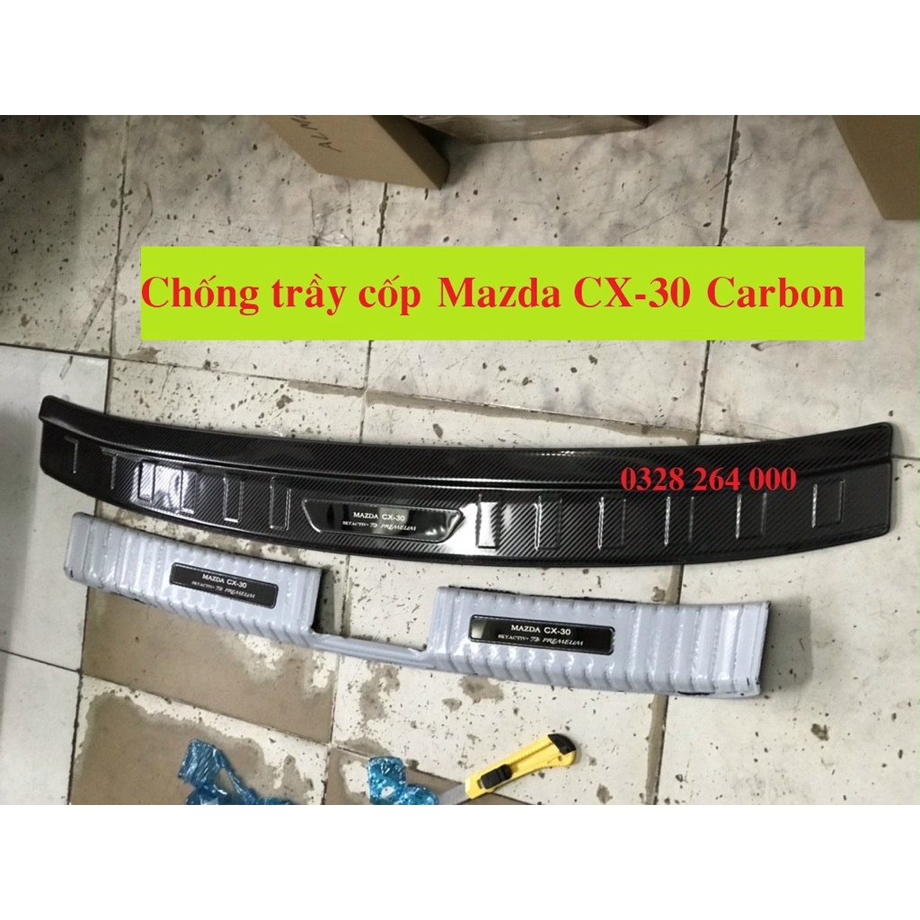 Ốp chống trầy cốp trong, ngoài Carbon xe Mazda CX-30, CX30 2021- 2022, vân cacbon cao cấp