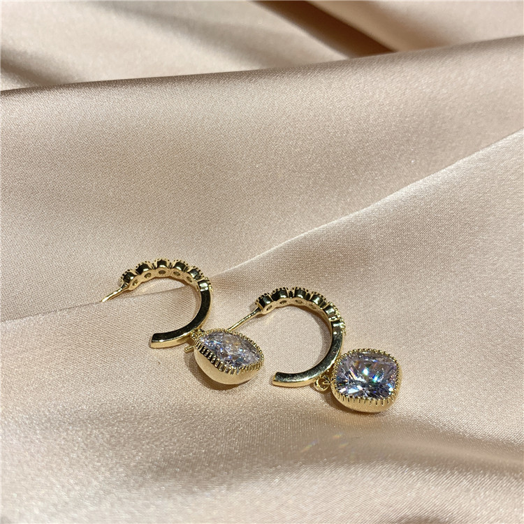 Bông Tai Nửa Hình Tròn Đính Đá zircon Lấp Lánh Kiểu Hàn Quốc Cho Nữ