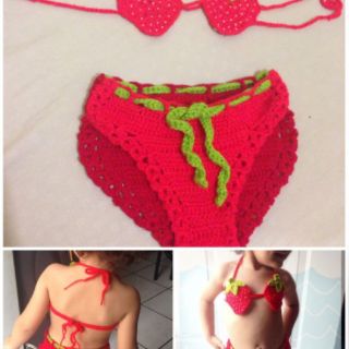 Bikini len móc hình quả dâu cho bé