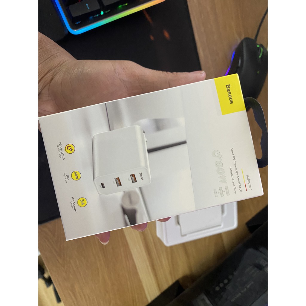 Củ sạc nhanh 60w 3 cổng (C-U-U) BASEUS PPS quick charger CCFS-F01 chuẩn PD3.0 + QC3.0 Quick Charge