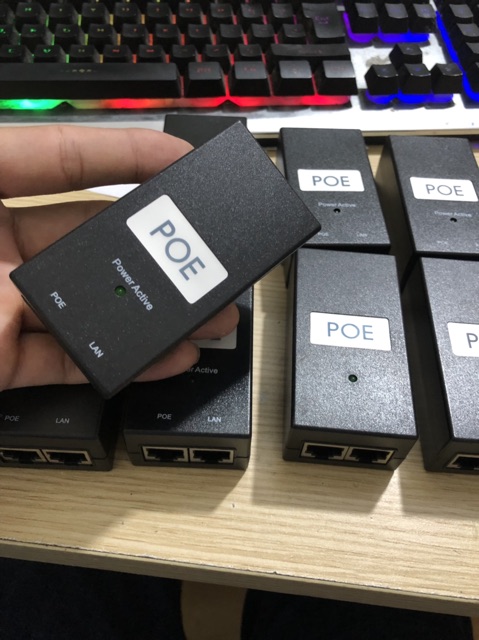 Combo 5c nguồn poe 12v 1a