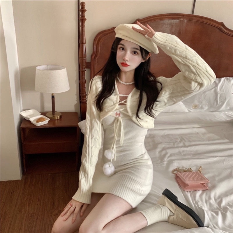 Set áo len khoác + váy 2 dây len trắng dáng ôm body mùa thu đông